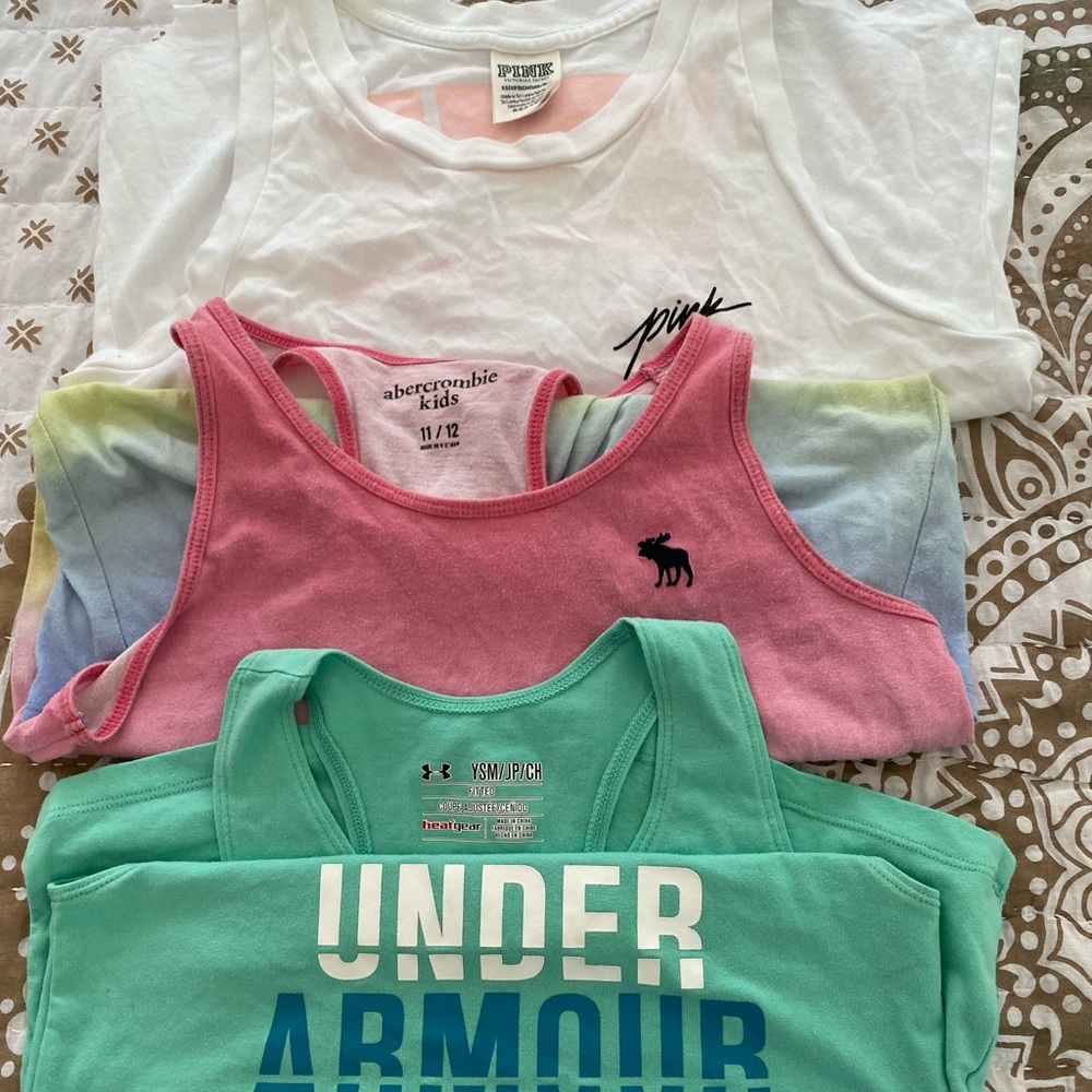 Pink, Under Armour 3 Tank Tops Girls Small